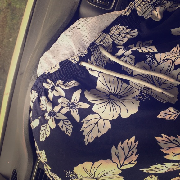 Hawaii swim trunks - Picture 1 of 1